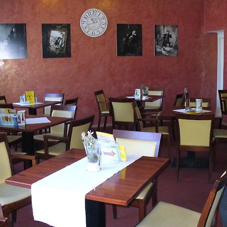 Hotel Slavia Табор Екстериор снимка