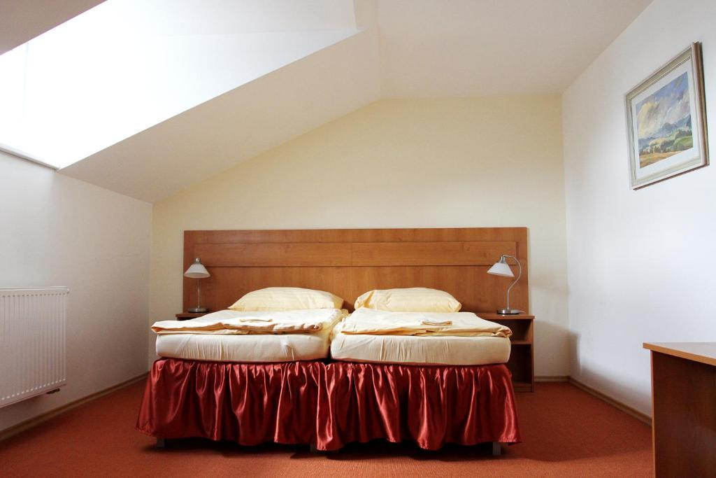 Hotel Slavia Табор Стая снимка