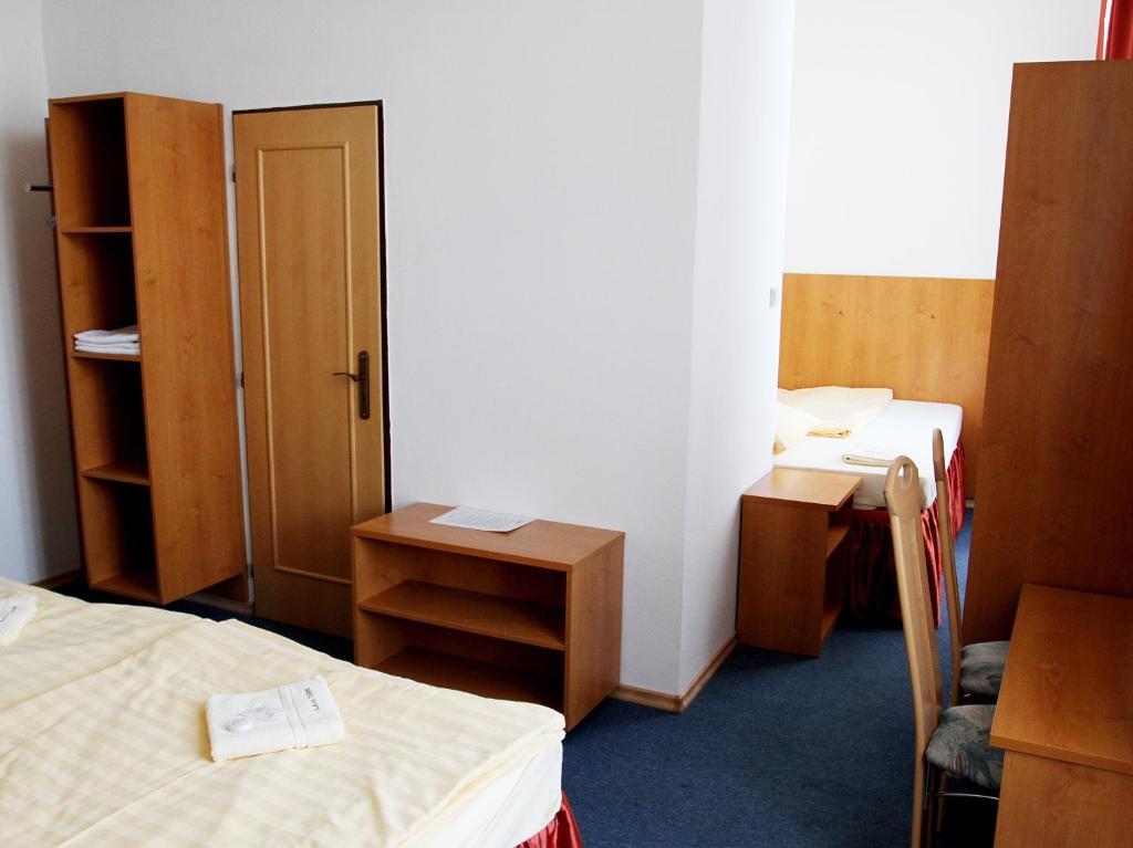 Hotel Slavia Табор Стая снимка